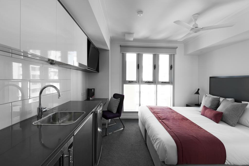 H On Mitchell Apartment Hotel Darwin Buitenkant foto