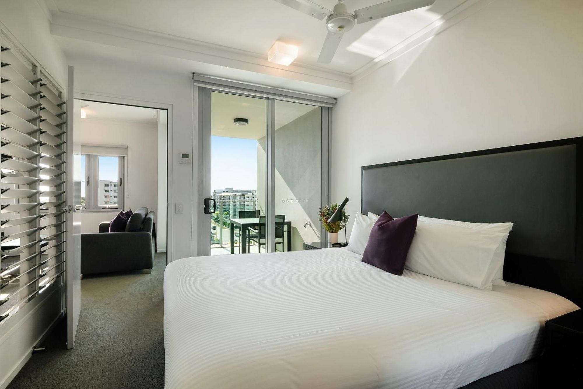 H On Mitchell Apartment Hotel Darwin Buitenkant foto
